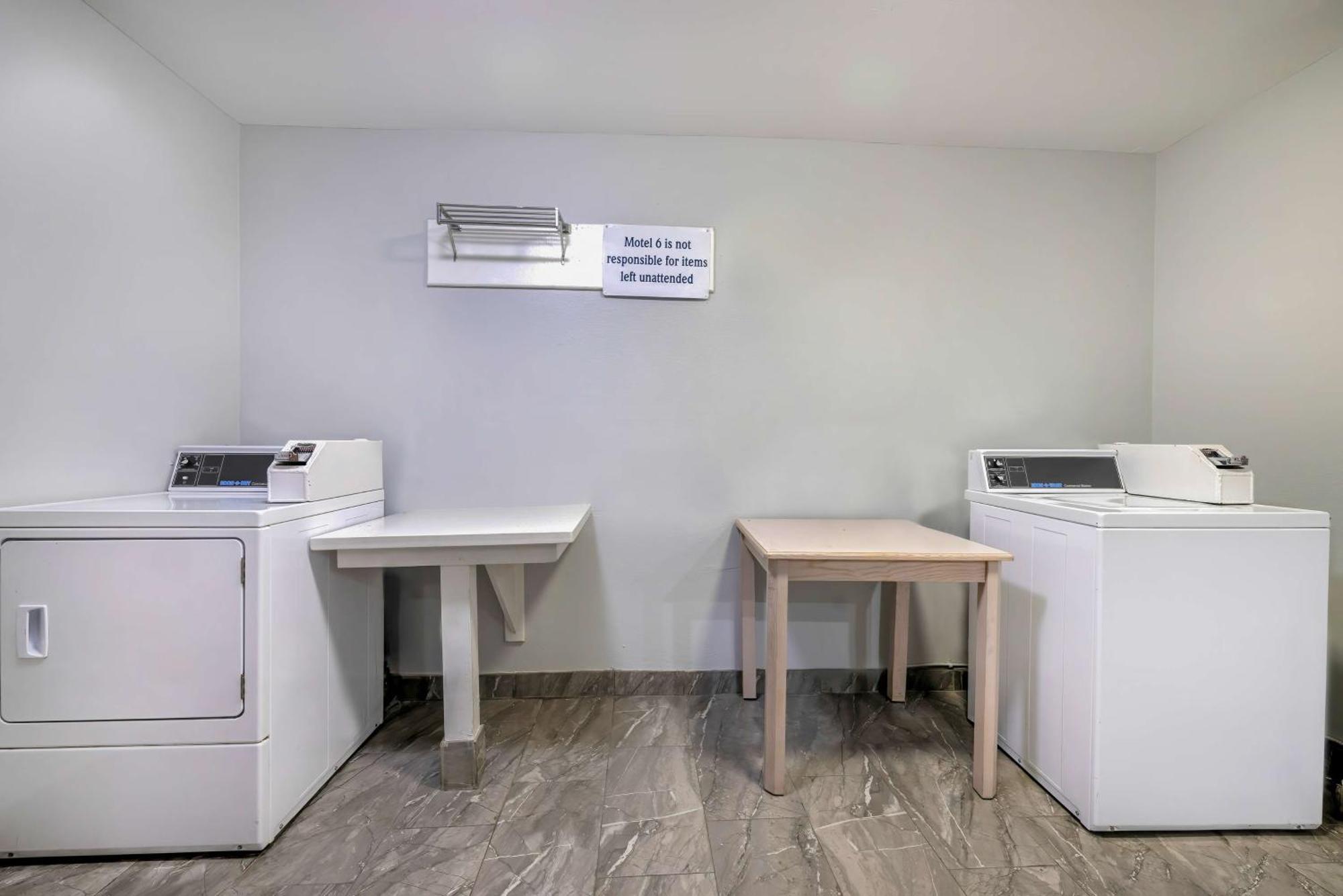 Motel 6-Fort Worth, Tx - Burleson Εξωτερικό φωτογραφία