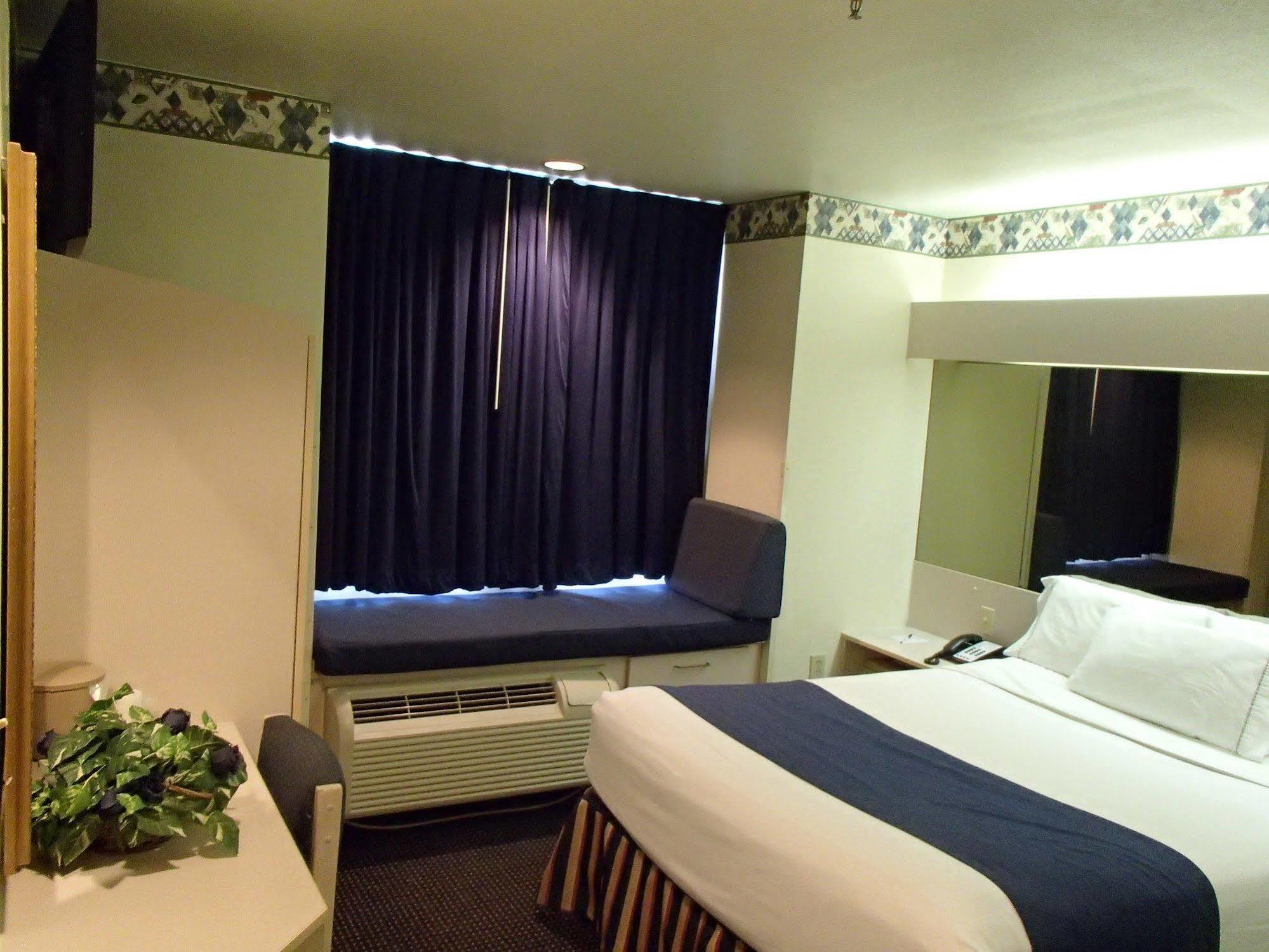 Motel 6-Fort Worth, Tx - Burleson Εξωτερικό φωτογραφία